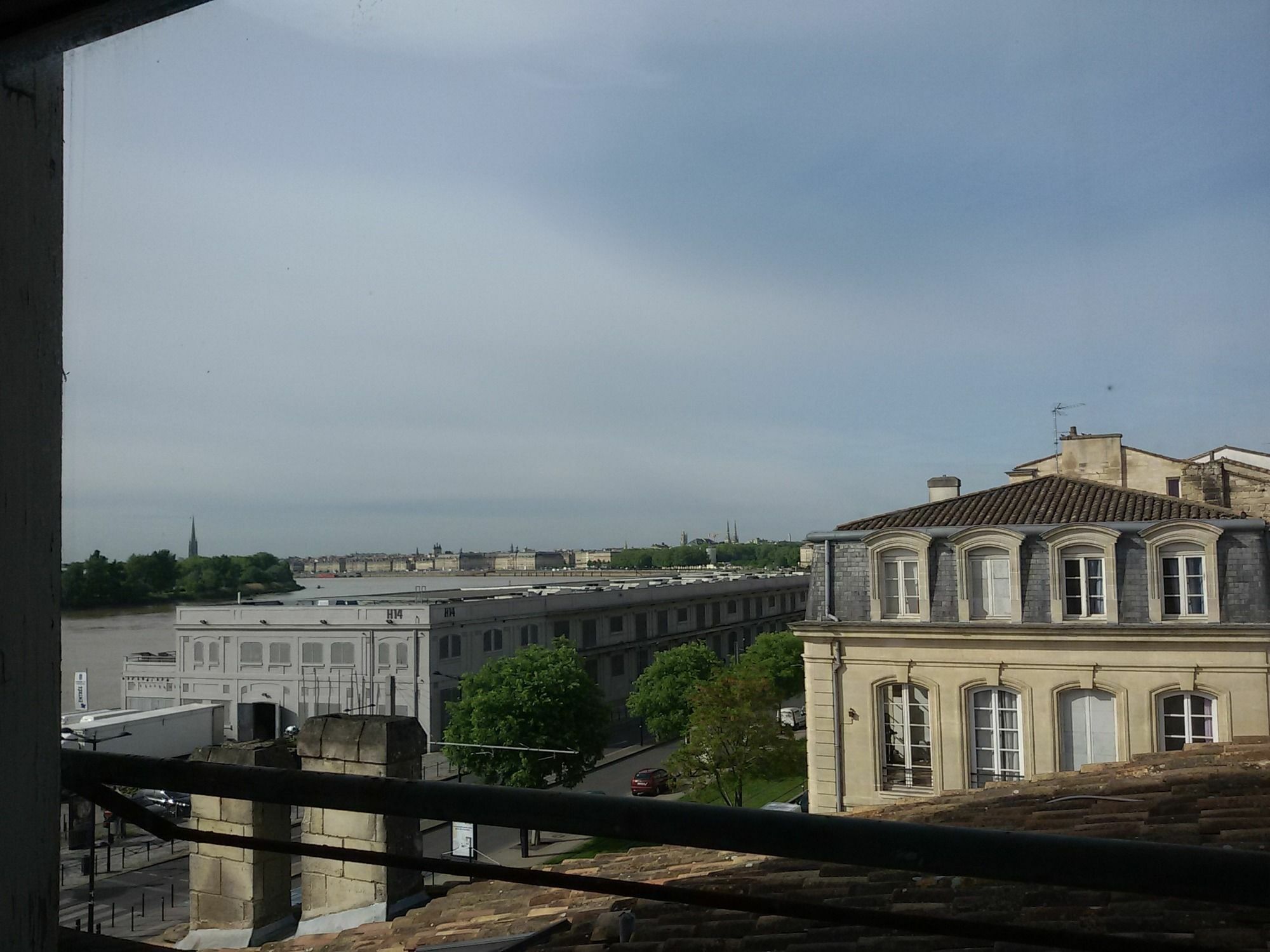 Chartrons Apartment บอร์โด ภายนอก รูปภาพ